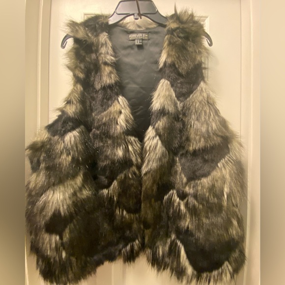 ENC Forever21 fur vest - Picture 1 of 3